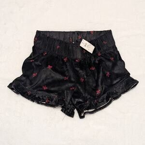 Art Class Black W/ Red Ribbons Girl's Sleepwear Shorts Size M